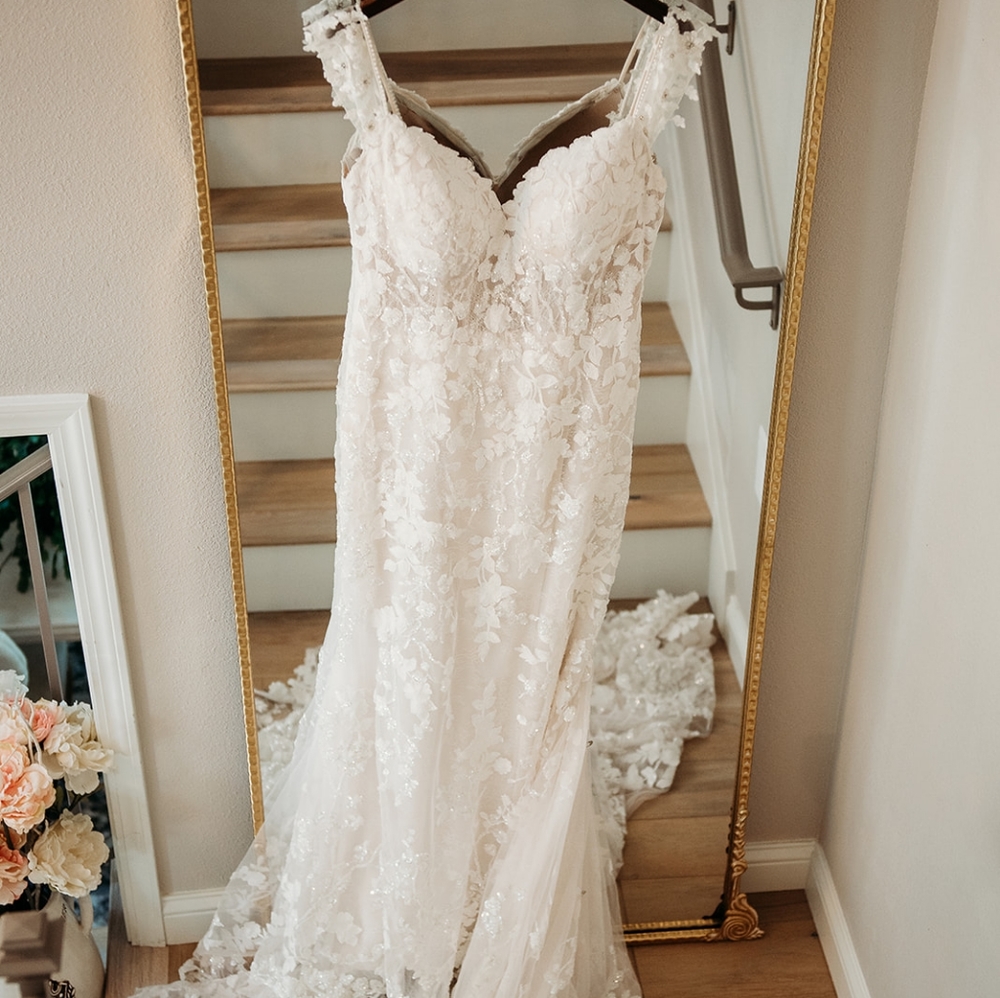Allure Bridal Wedding Dress
